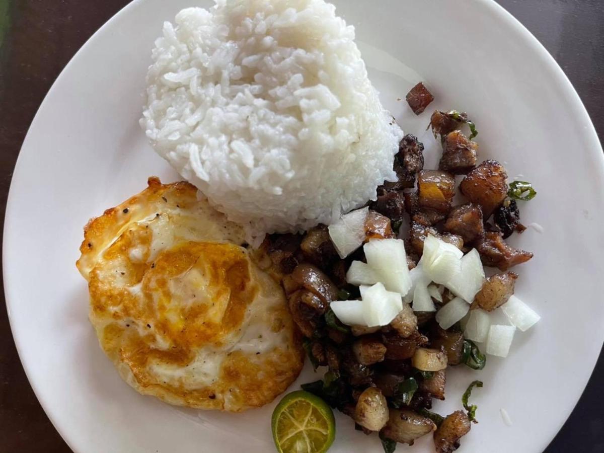 Lr Hostel And Cafe Moalboal Ngoại thất bức ảnh